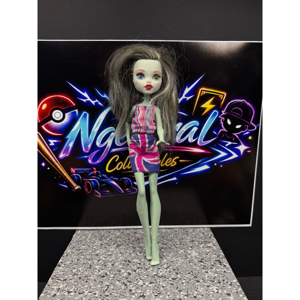 Mattel Monster High Frankie Stein Doll Mint Green Stitched Fashion Doll 2008